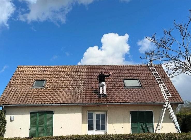 Traitement toiture à Brive-la-Gaillarde – nettoyage, anti-mousse, hydrofuge